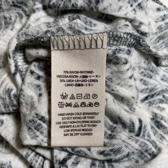 Free People We the Free Women's Cold Shoulder Top Linen Geometric Blend Small - Picture 8 of 9